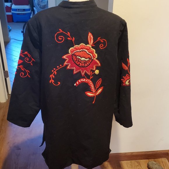 Vintage embroidered jacket (90's) - Picture 6 of 8